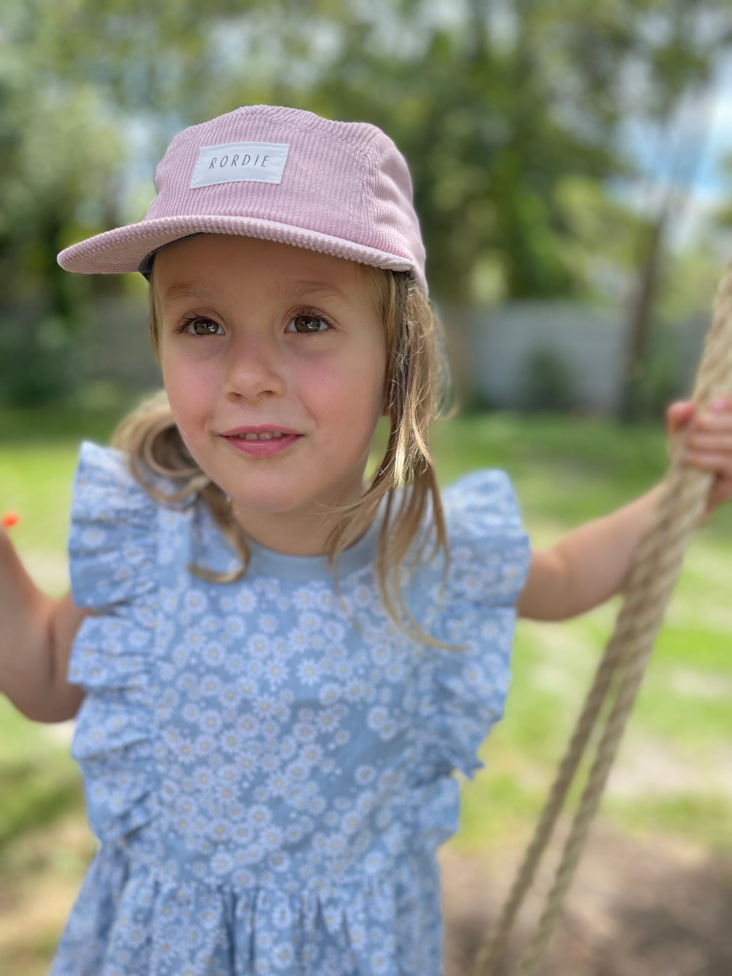 Hats with best sale straps for toddlers